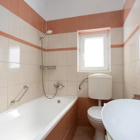 Elegantes Familienhaus Mit Privatem Pool *