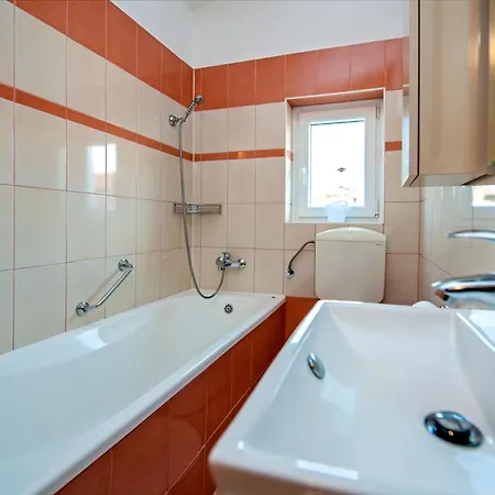 Elegantes Familienhaus Mit Privatem Pool Porec