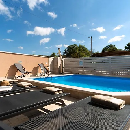 Elegantes Familienhaus Mit Privatem Pool * Porec