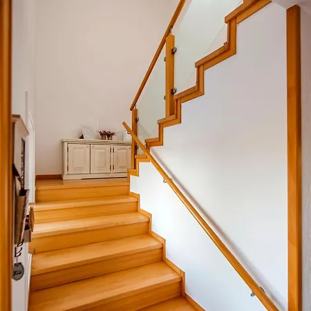 Elegantes Familienhaus Mit Privatem Pool Ferienhaus
