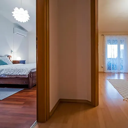 Holiday home Elegantes Familienhaus Mit Privatem Pool