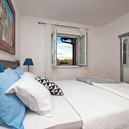 Ferienhaus Elegantes Familienhaus Mit Privatem Pool *